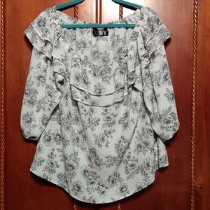Women's Inny White and Black Floral Blouse